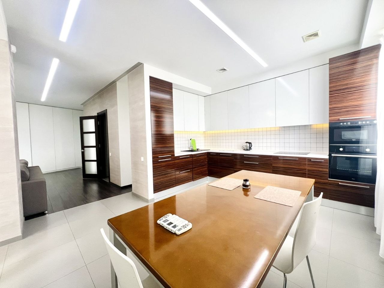 Аренда 4-комнатной квартиры 175 м², Гагарина просп.