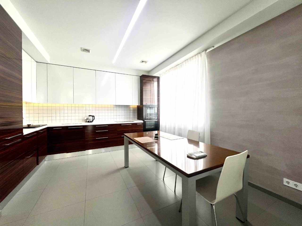 Аренда 4-комнатной квартиры 175 м², Гагарина просп.