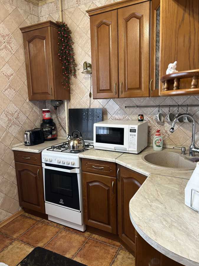 Продаж 3-кімнатної квартири 72 м², Олімпійська, 8а