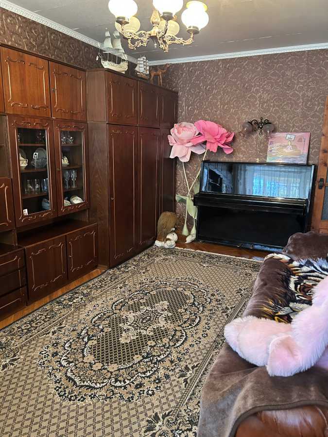 Продаж 3-кімнатної квартири 72 м², Олімпійська, 8а