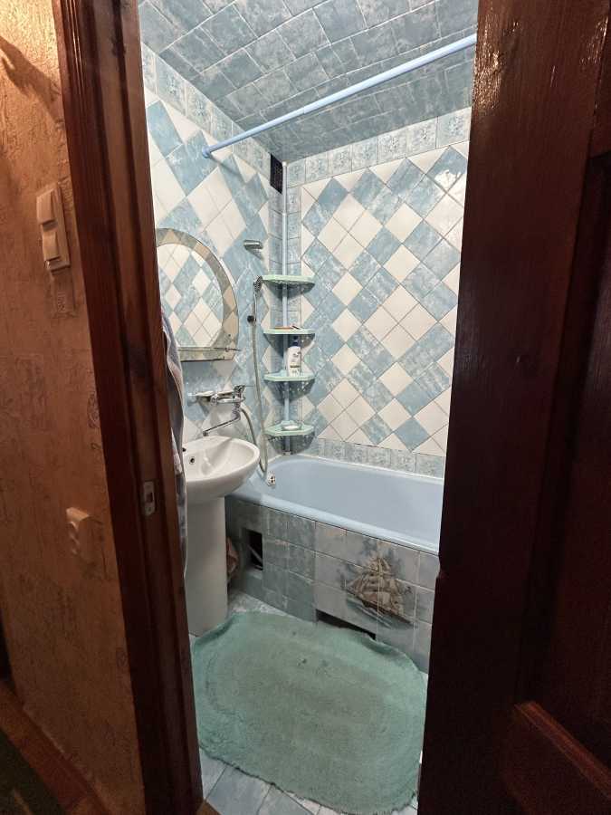 Продаж 3-кімнатної квартири 72 м², Олімпійська, 8а