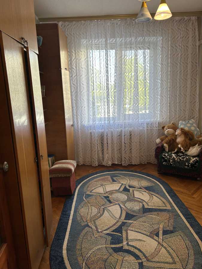 Продаж 3-кімнатної квартири 72 м², Олімпійська, 8а