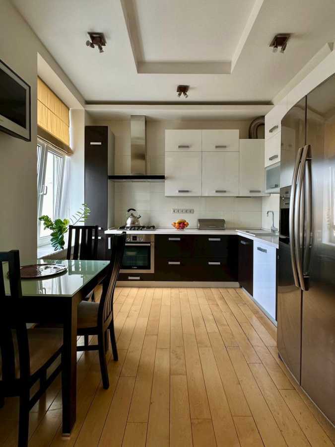 Продаж 3-кімнатної квартири 93.6 м², Князів Острозьких, 5/2Б