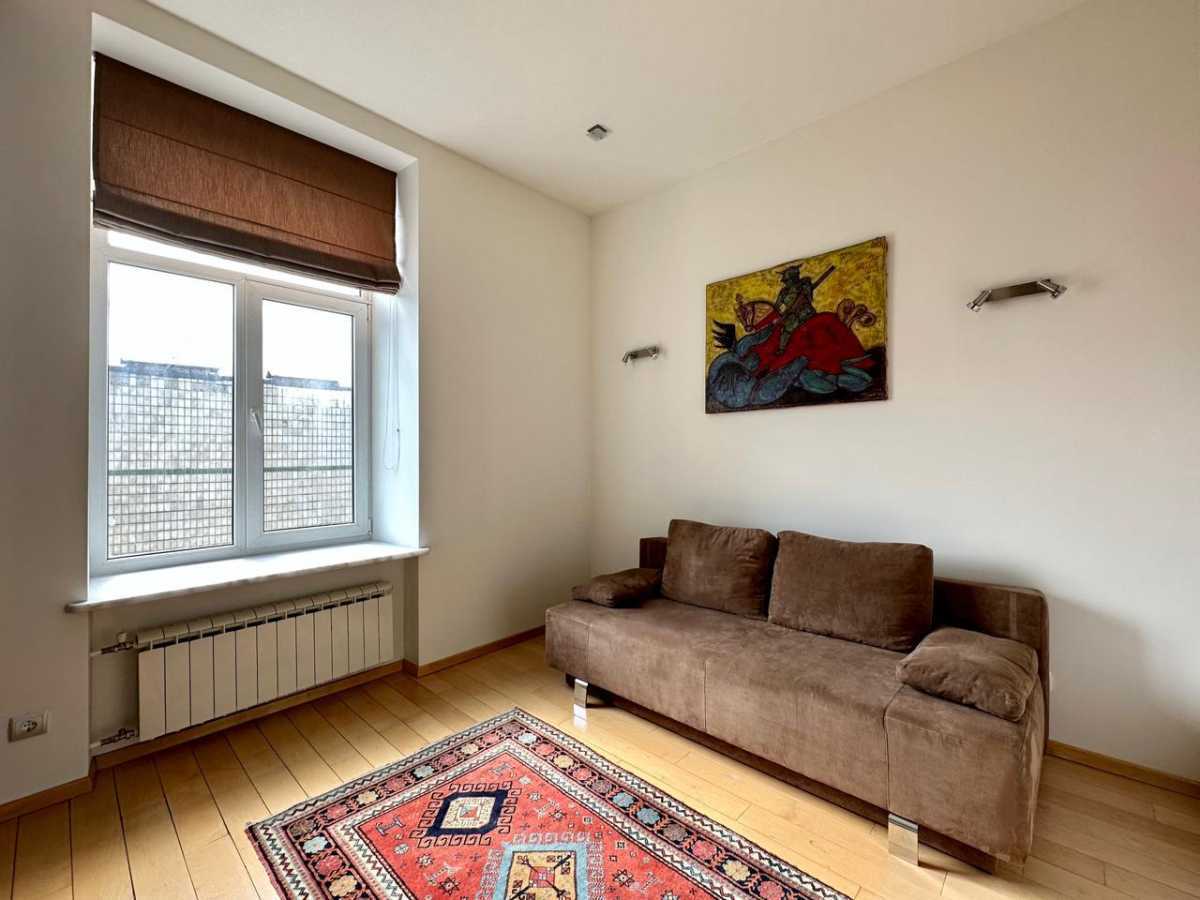 Продаж 3-кімнатної квартири 93.6 м², Князів Острозьких, 5/2Б