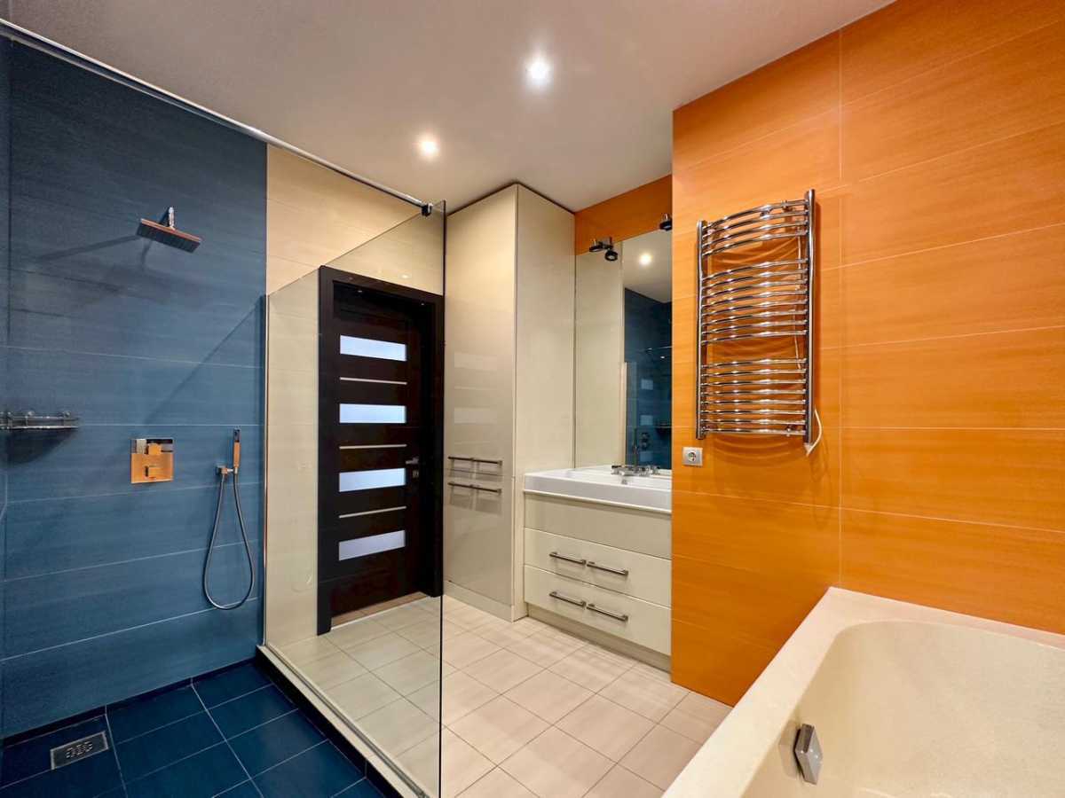 Продаж 3-кімнатної квартири 93.6 м², Князів Острозьких, 5/2Б