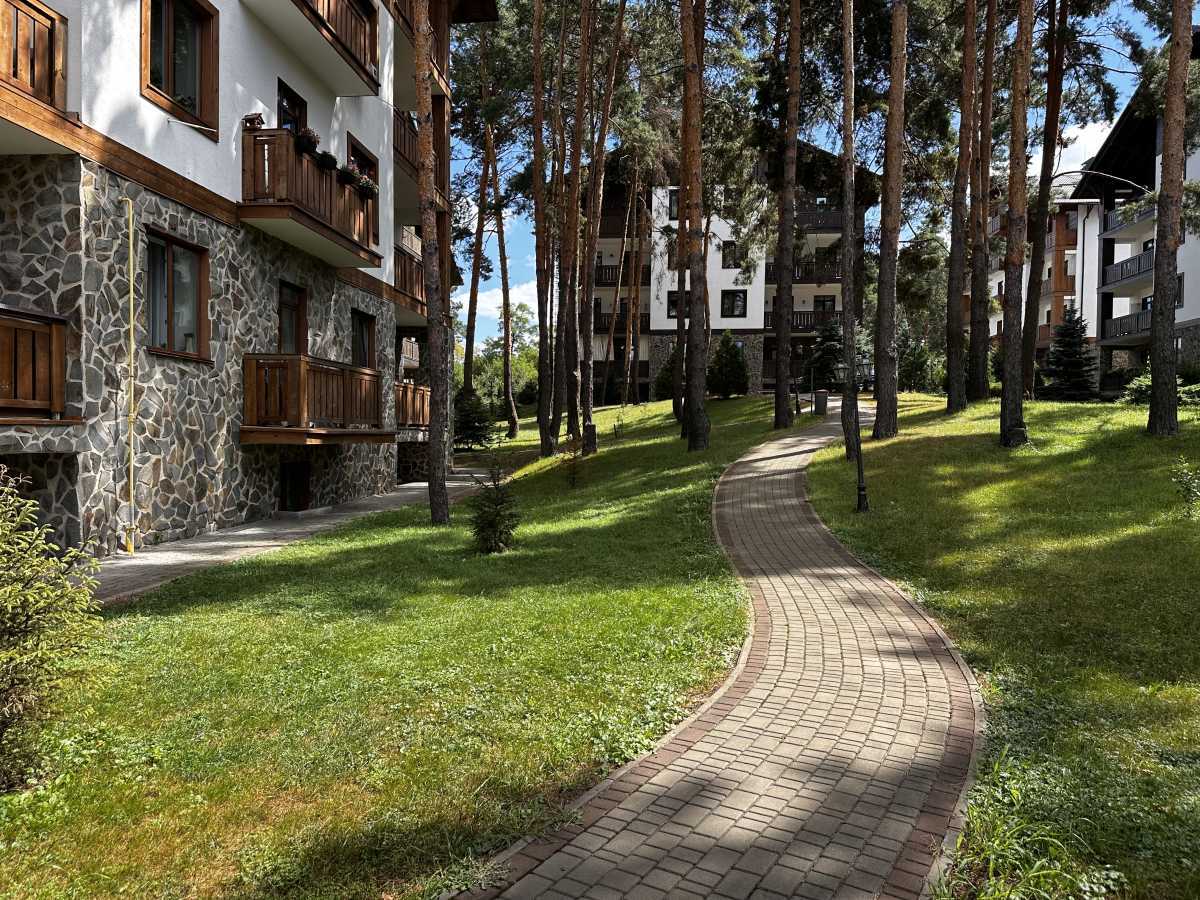 Продаж 1-кімнатної квартири 42 м², Підлісна вул., 27