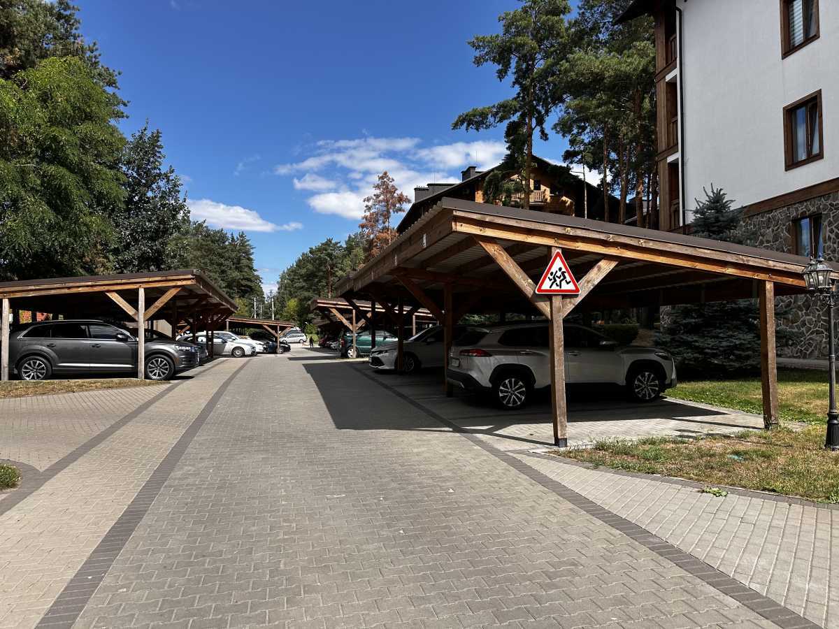 Продаж 1-кімнатної квартири 42 м², Підлісна вул., 27