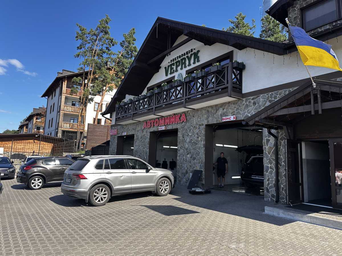 Продаж 1-кімнатної квартири 42 м², Підлісна вул., 27