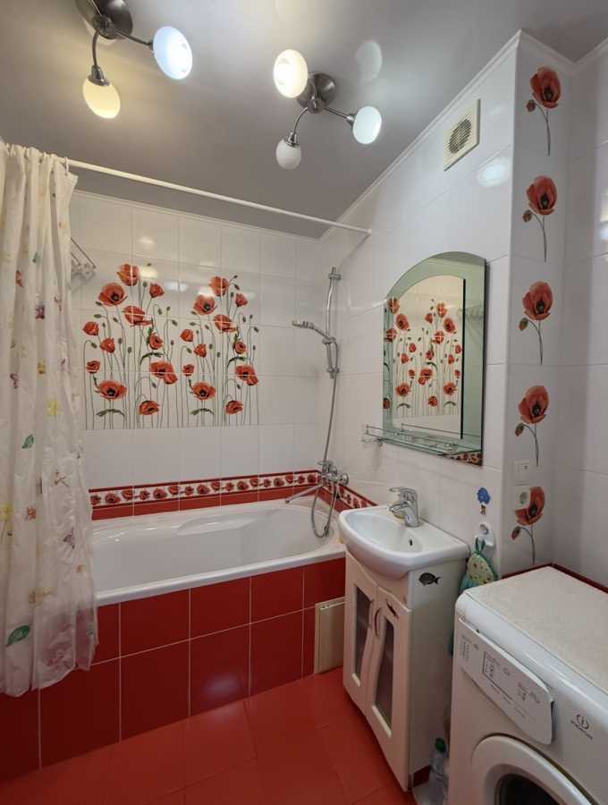 Продаж 1-кімнатної квартири 49 м², Теплична вул., 38