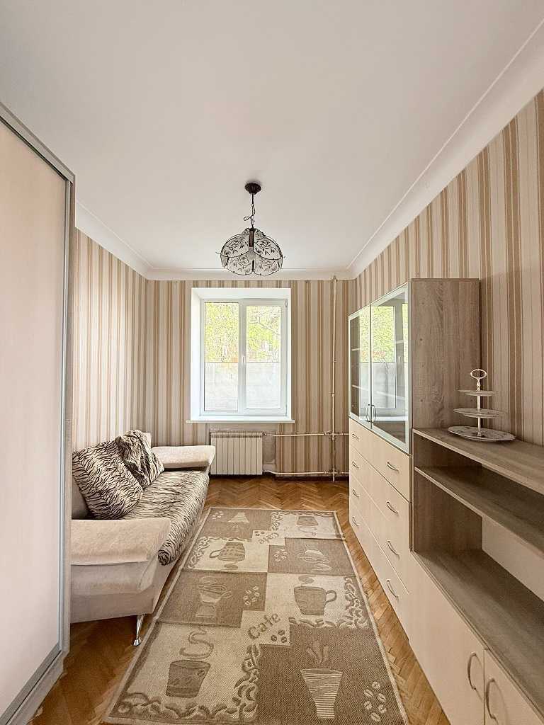 Продаж 2-кімнатної квартири 43 м², Монтажників вул., 53