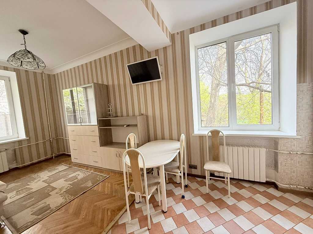 Продаж 2-кімнатної квартири 43 м², Монтажників вул., 53