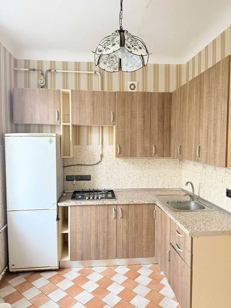 Продаж 2-кімнатної квартири 43 м², Монтажників вул., 53