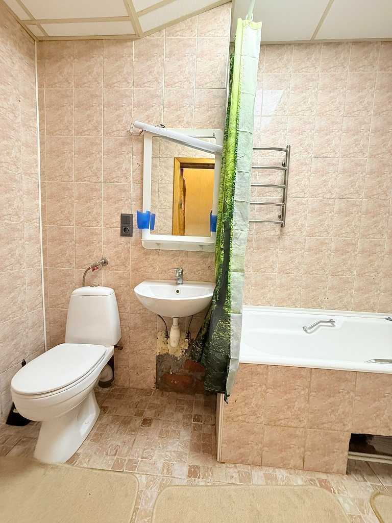 Продаж 2-кімнатної квартири 43 м², Монтажників вул., 53