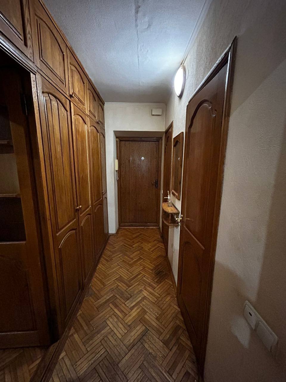 Оренда 1-кімнатної квартири 30 м², Івана Микитенка вул.