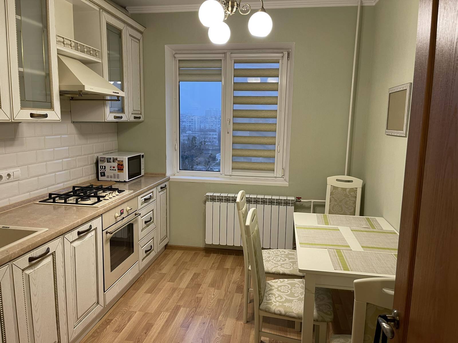 Аренда 3-комнатной квартиры 70 м², Николая Закревского ул., 37