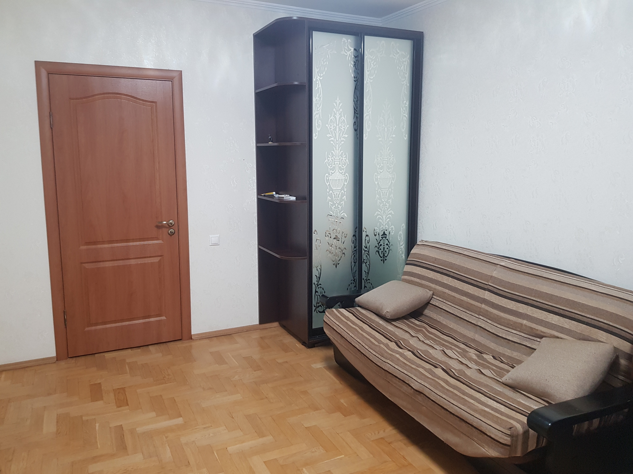 Аренда 3-комнатной квартиры 70 м², Николая Закревского ул., 37
