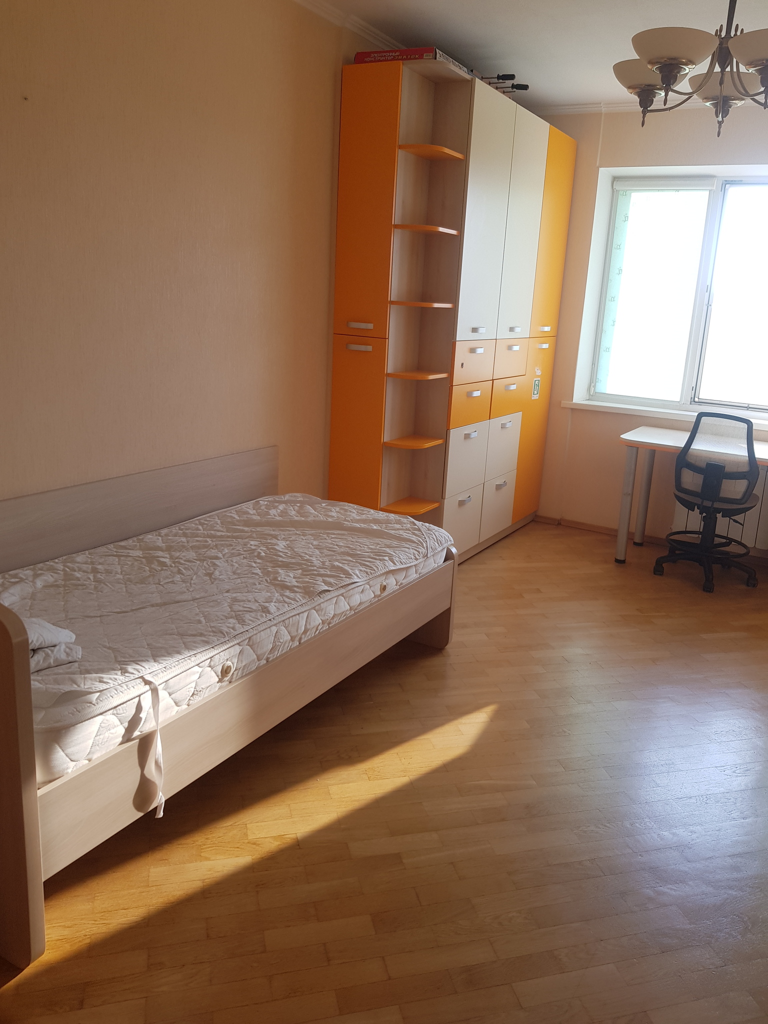Аренда 3-комнатной квартиры 70 м², Николая Закревского ул., 37
