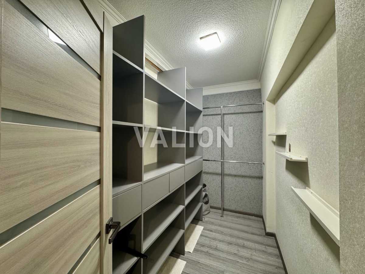 Продажа 1-комнатной квартиры 40 м², Светлицкого ул., 30/20