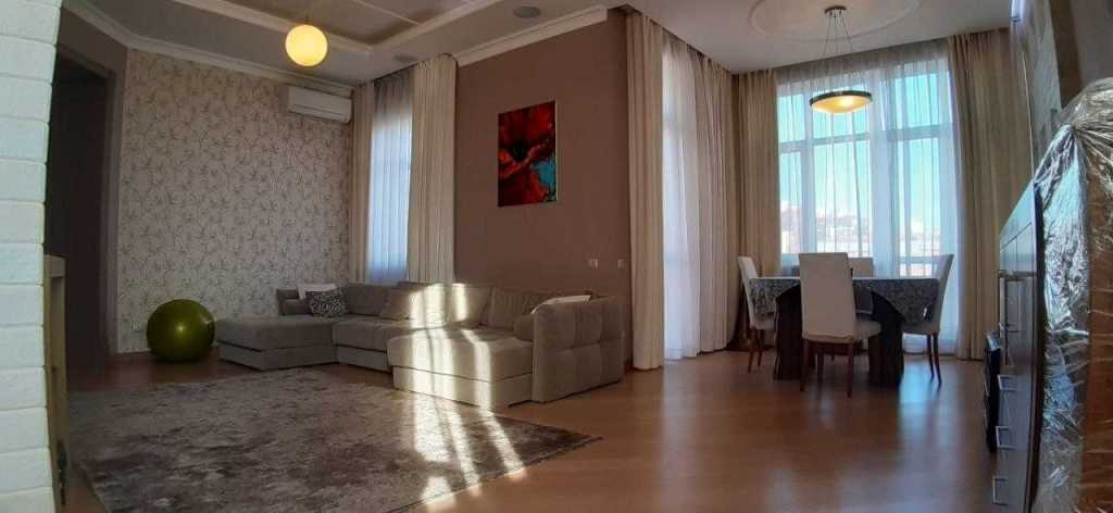 Продажа 4-комнатной квартиры 137 м², Дмитриевская ул., 66А