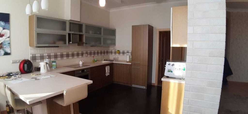 Продажа 4-комнатной квартиры 137 м², Дмитриевская ул., 66А