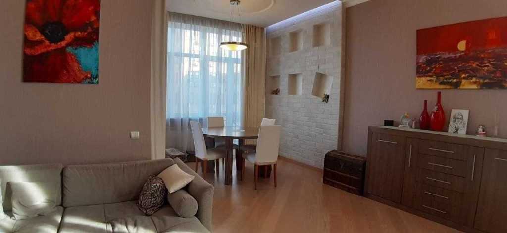 Продажа 4-комнатной квартиры 137 м², Дмитриевская ул., 66А