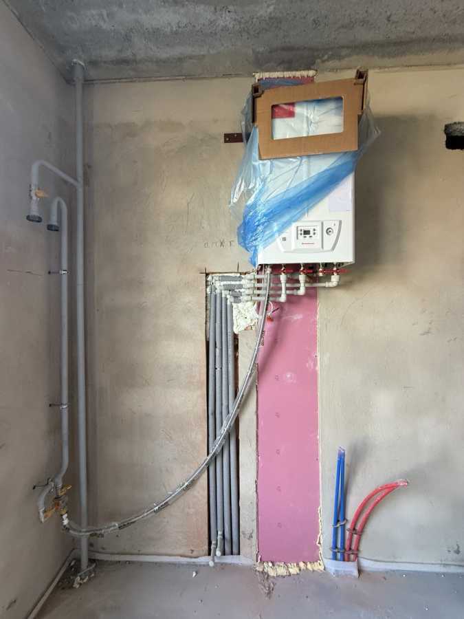 Продаж 1-кімнатної квартири 31 м², Інститутська вул., 1