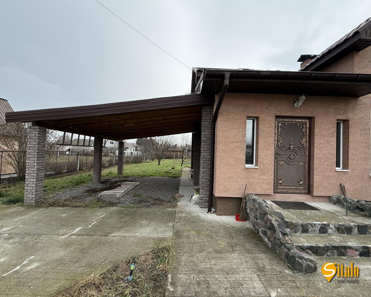 Продаж будинку 222 м²