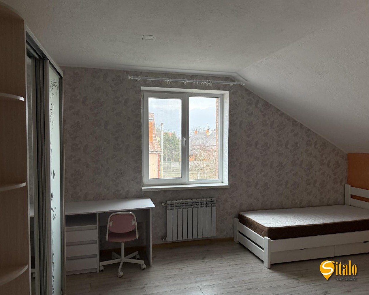 Продаж будинку 222 м²