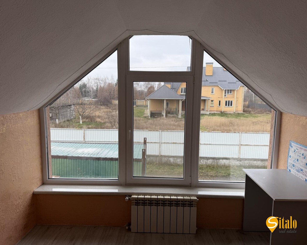 Продаж будинку 222 м²