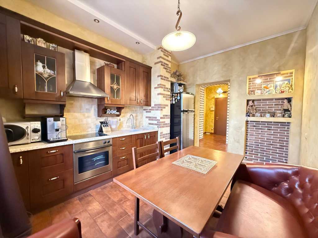 Продажа 2-комнатной квартиры 76.1 м², Урловская ул., 4А
