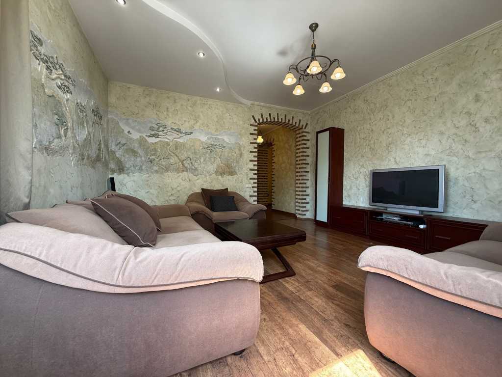 Продажа 2-комнатной квартиры 76.1 м², Урловская ул., 4А