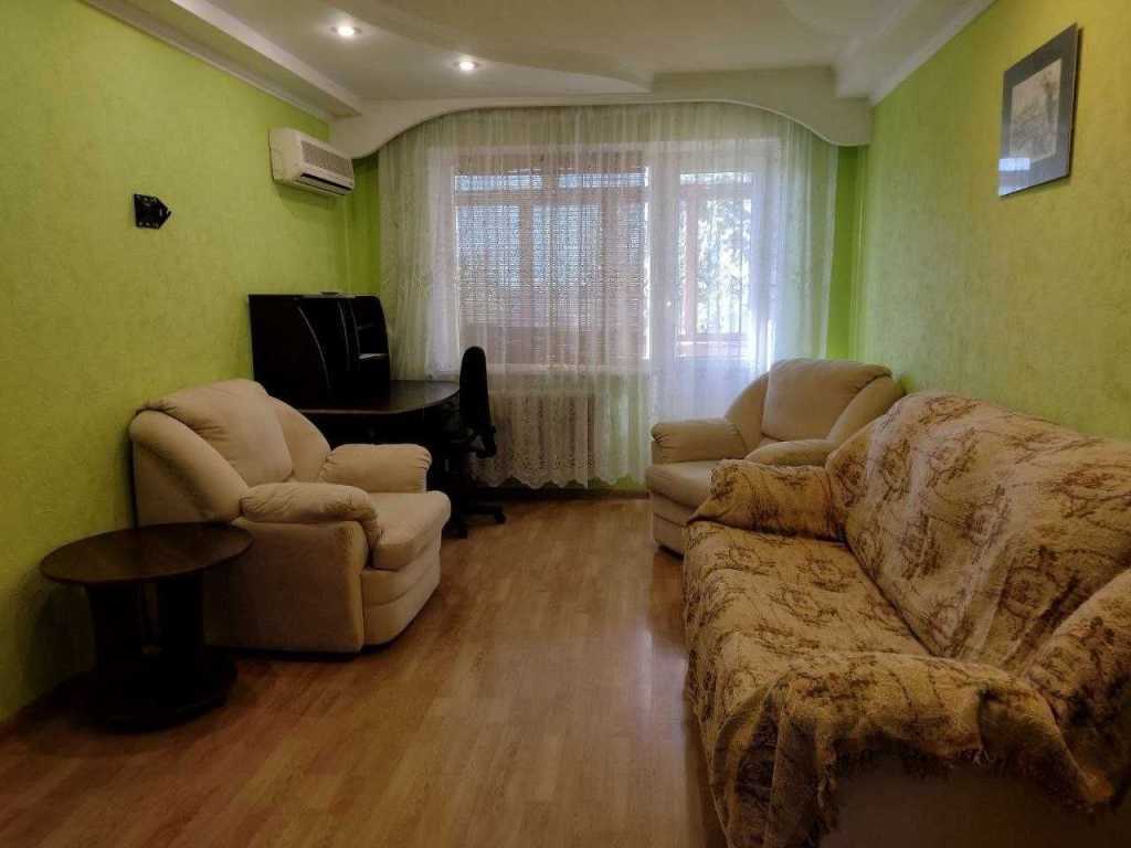 Продаж 2-кімнатної квартири 45 м², Братиславська вул., 18