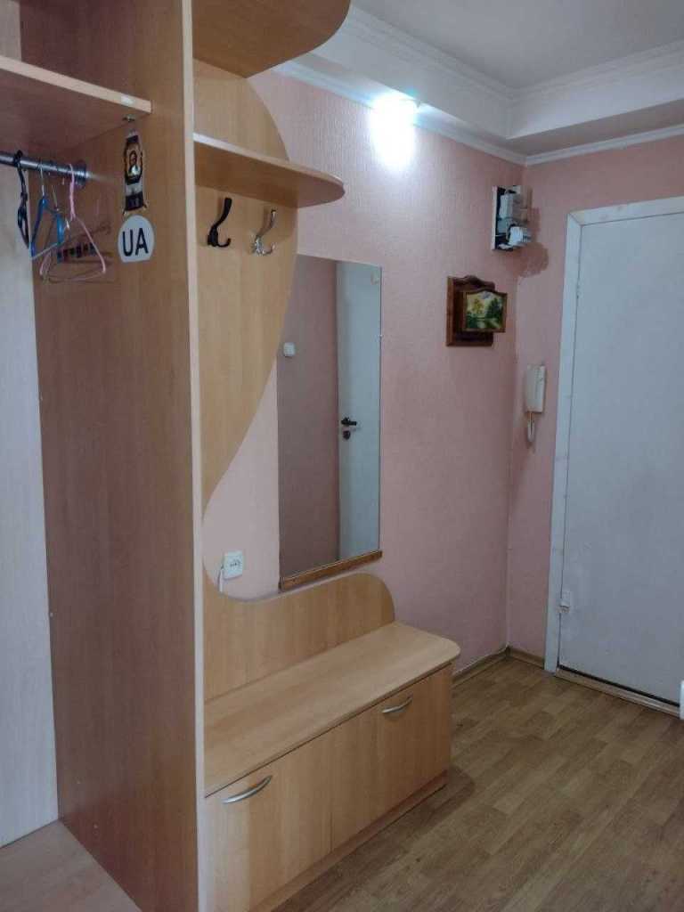 Продаж 2-кімнатної квартири 45 м², Братиславська вул., 18