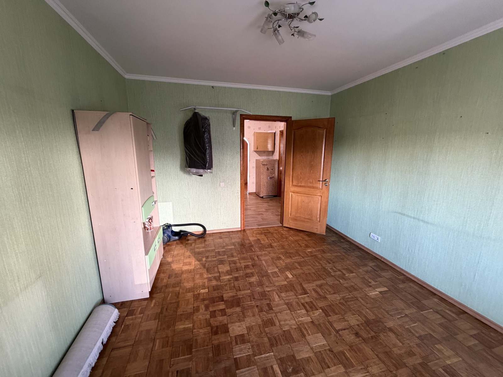 Продажа 3-комнатной квартиры 79 м², Николая Закревского ул., 5