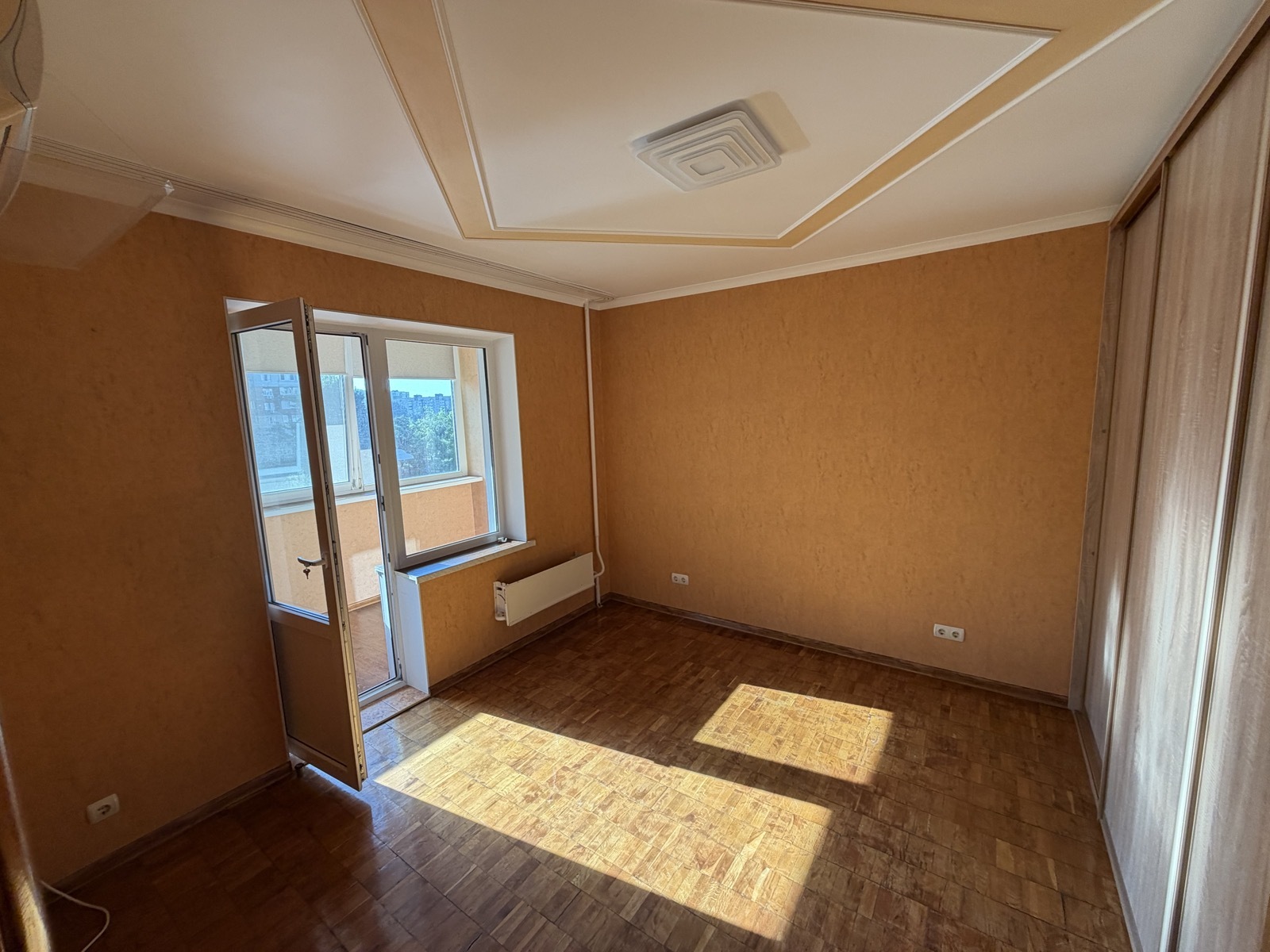 Продажа 3-комнатной квартиры 79 м², Николая Закревского ул., 5