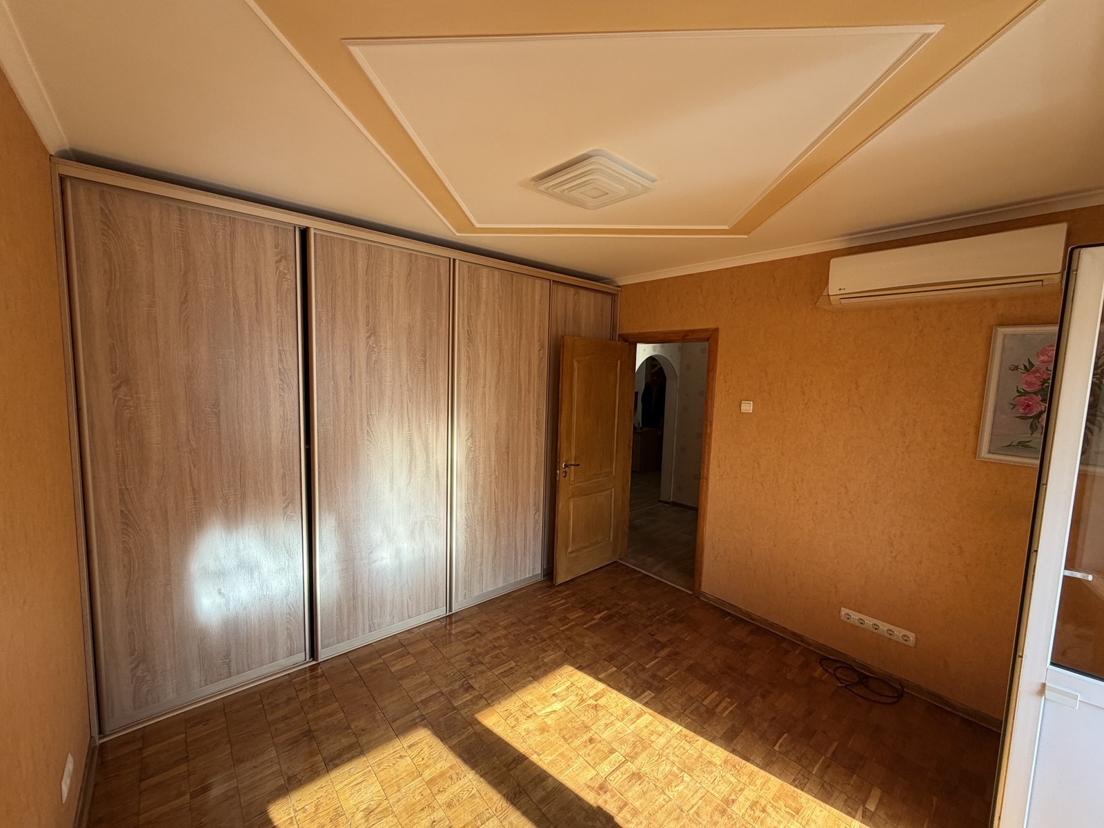 Продажа 3-комнатной квартиры 79 м², Николая Закревского ул., 5