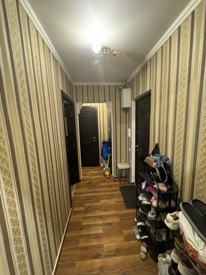 Продаж 2-кімнатної квартири 42.6 м², Тополь 2 вул., 3