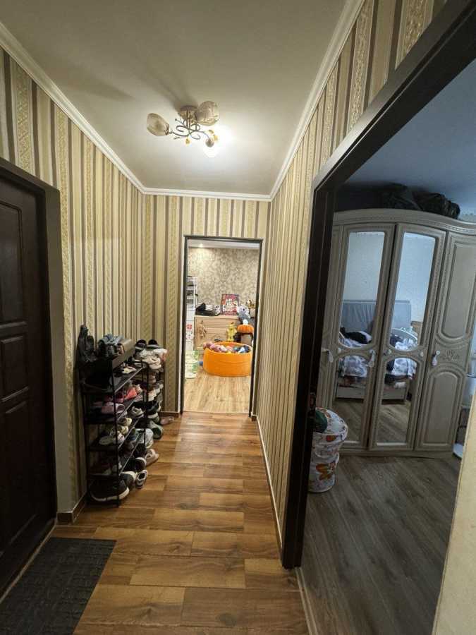 Продаж 2-кімнатної квартири 42.6 м², Тополь 2 вул., 3