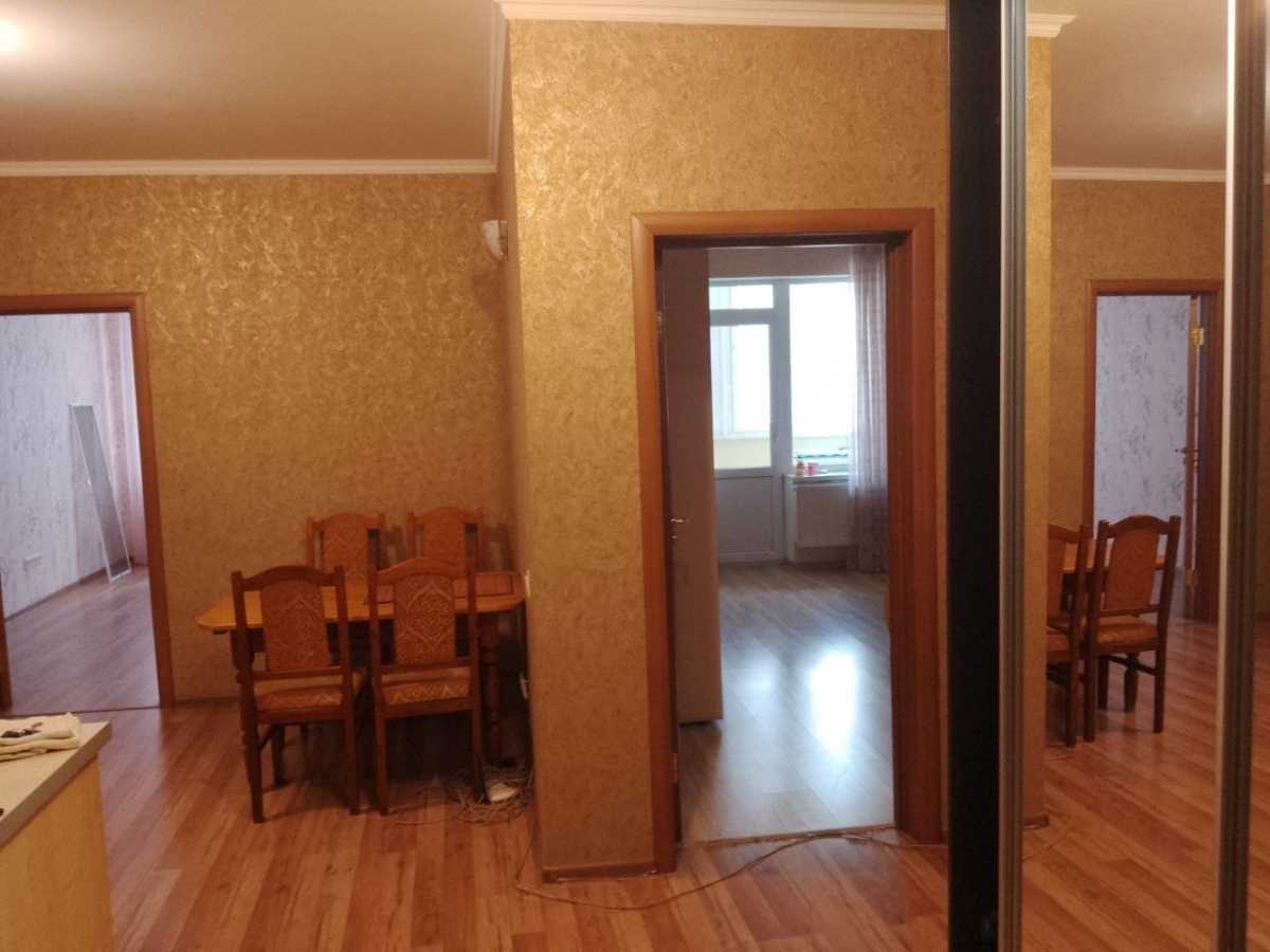 Продаж 2-кімнатної квартири 61 м², Олевська вул., 5