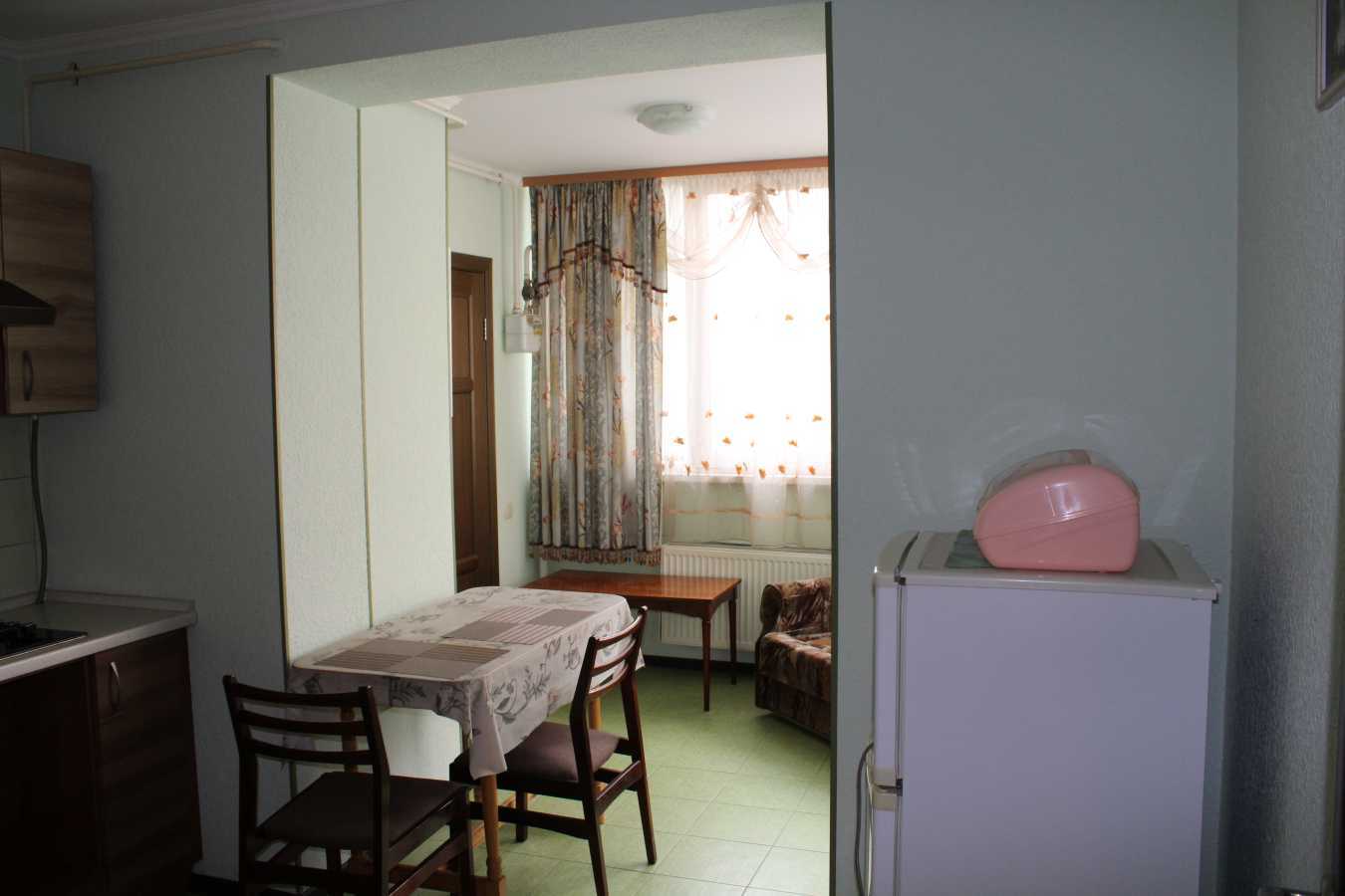 Оренда 1-кімнатної квартири 42 м², Миру вул., 40