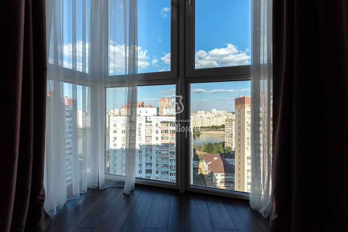Продажа 2-комнатной квартиры 70.6 м², Михаила Донца ул., Драгоманова, 2