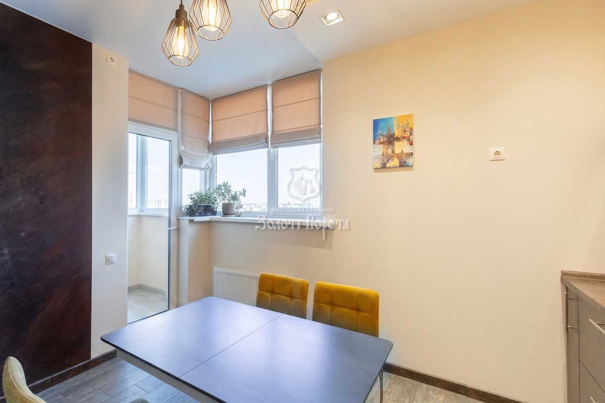 Продажа 2-комнатной квартиры 70.6 м², Михаила Донца ул., Драгоманова, 2