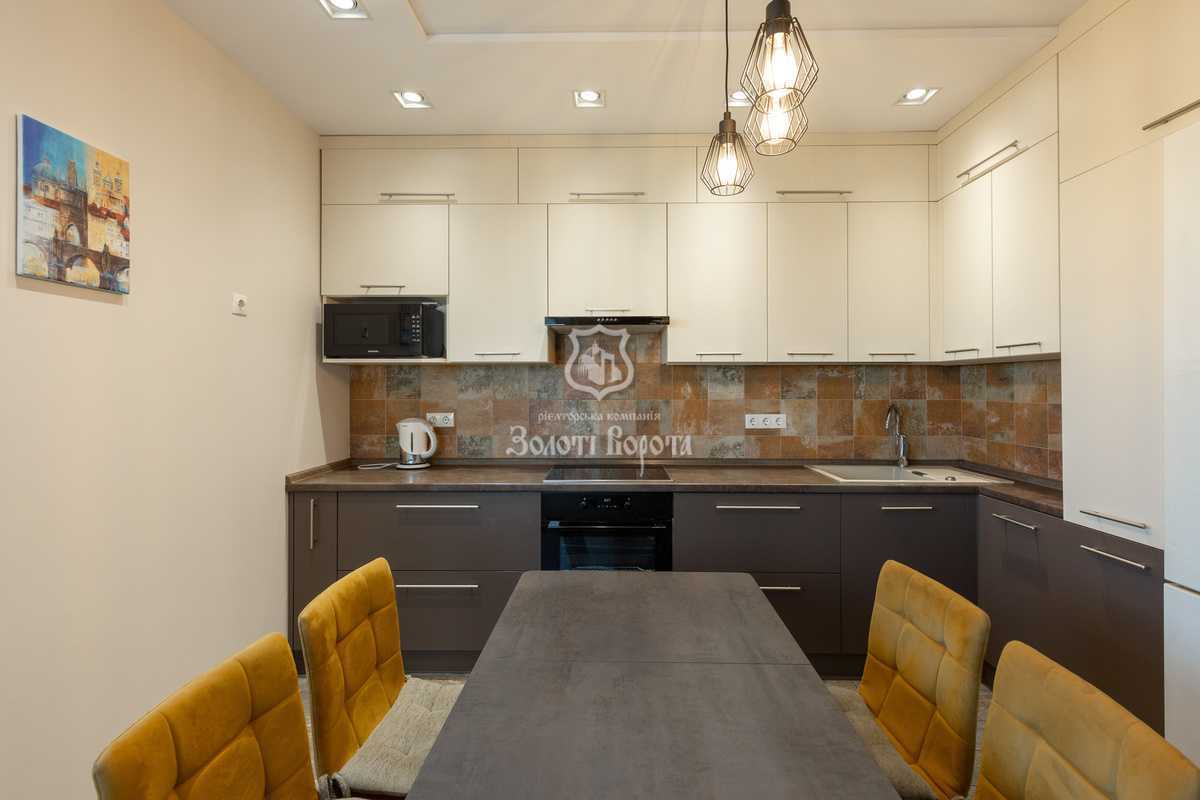 Продажа 2-комнатной квартиры 70.6 м², Михаила Донца ул., Драгоманова, 2