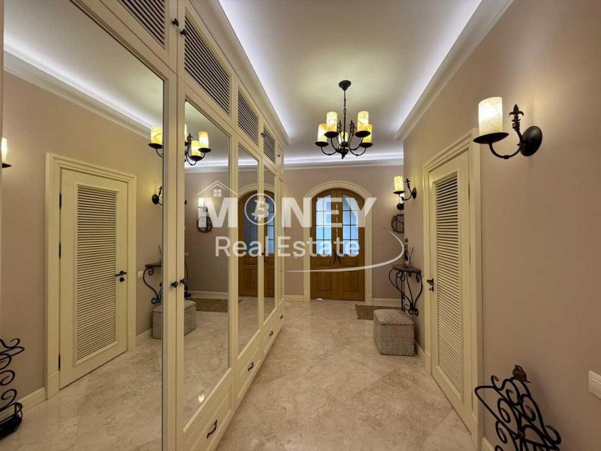 Аренда 3-комнатной квартиры 122 м², Зверинецкая ул., 47