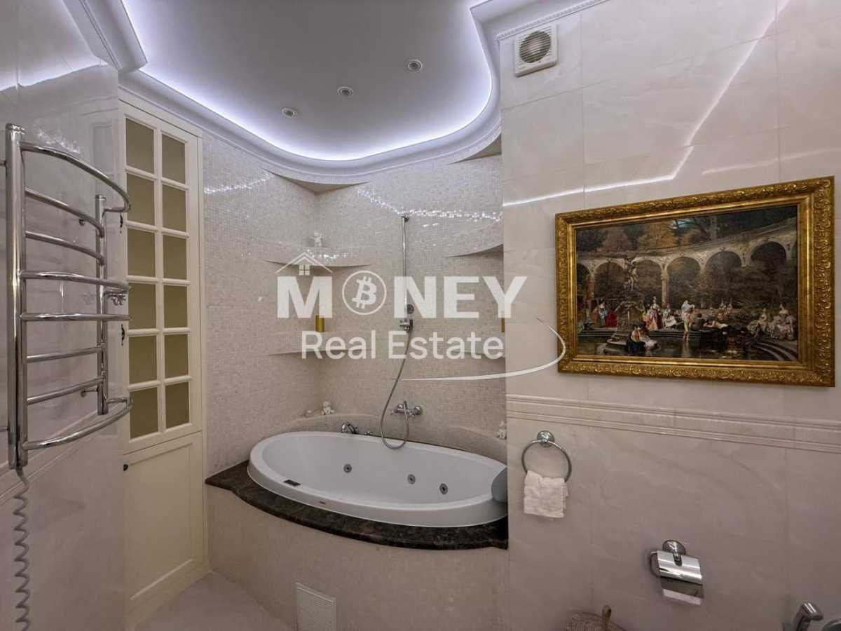 Аренда 3-комнатной квартиры 122 м², Зверинецкая ул., 47
