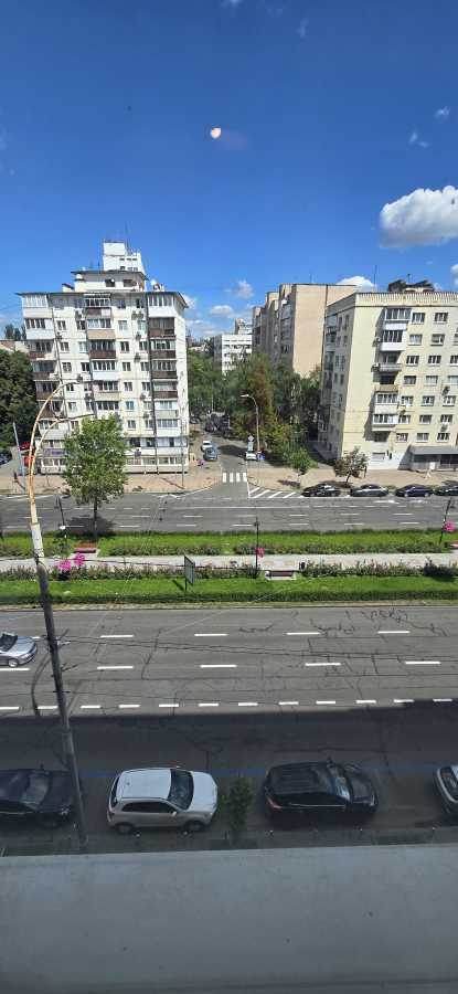 Аренда 3-комнатной квартиры 59 м², Леси Украинки бул., 24