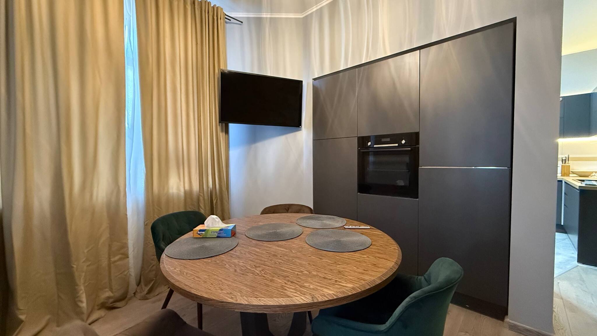 Аренда 3-комнатной квартиры 110 м², Алексеевская ул.