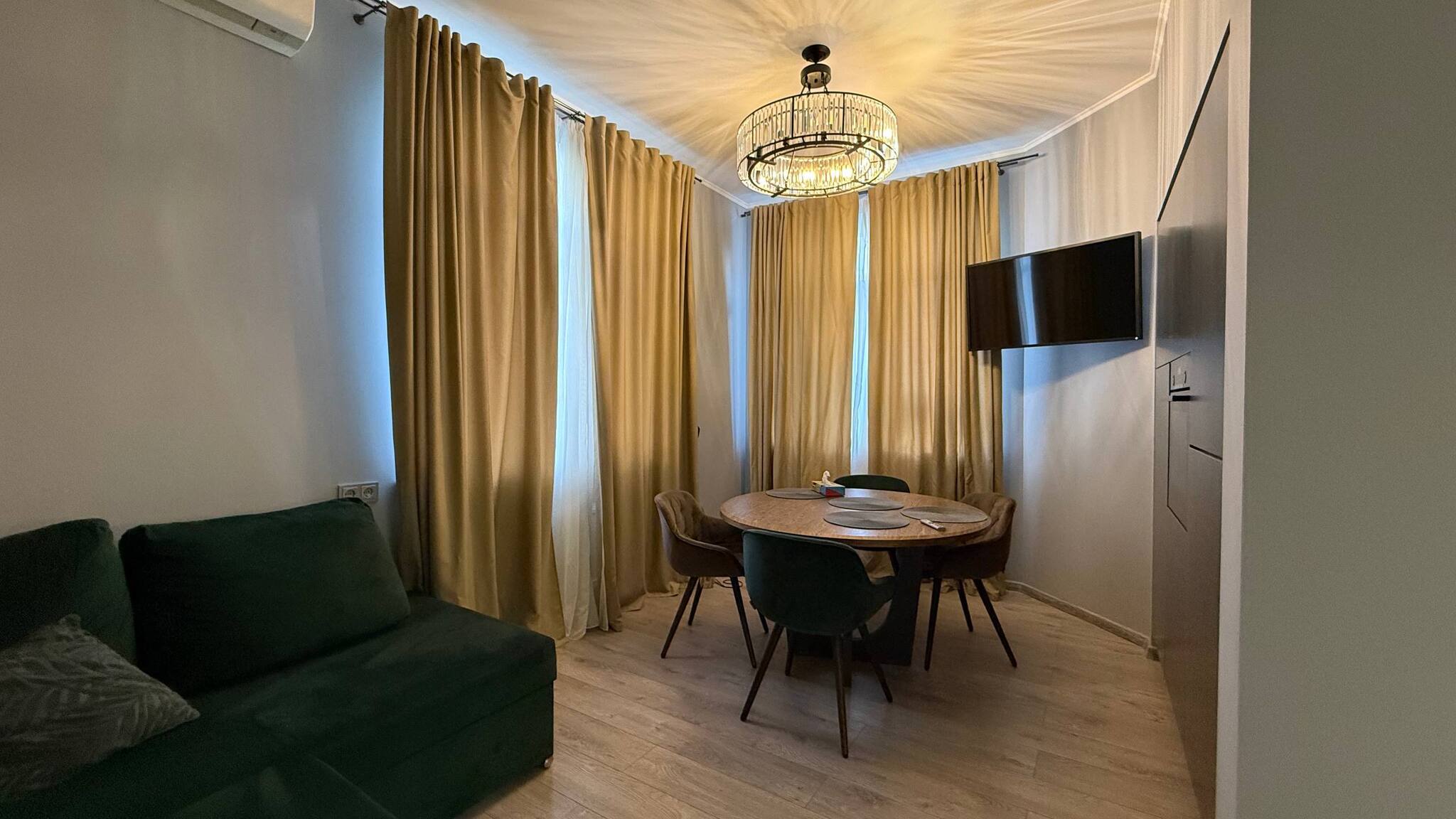 Аренда 3-комнатной квартиры 110 м², Алексеевская ул.