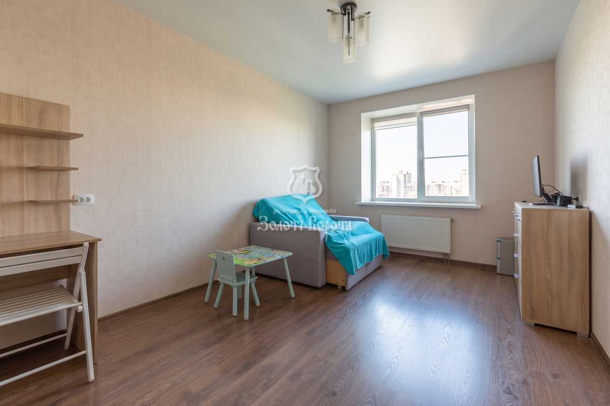 Продажа 1-комнатной квартиры 43.8 м², Комбинатная ул., 25