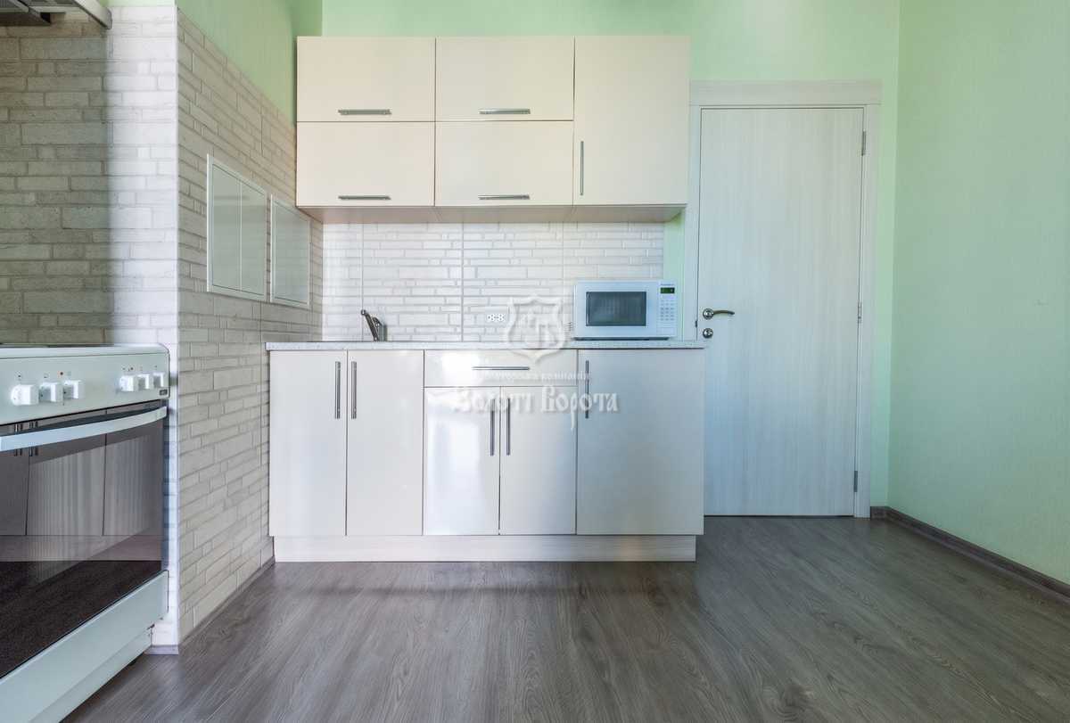 Продажа 1-комнатной квартиры 43.8 м², Комбинатная ул., 25
